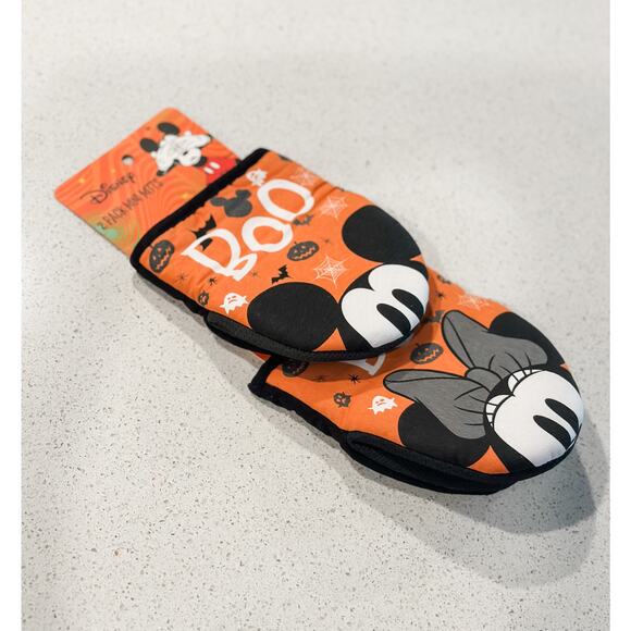 NEW Disney Halloween Mickey & Minnie “Boo” Mini Oven Mitts - Picture 2 of 2